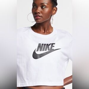 Nike Women's White Crop T-shirt - Size Medium